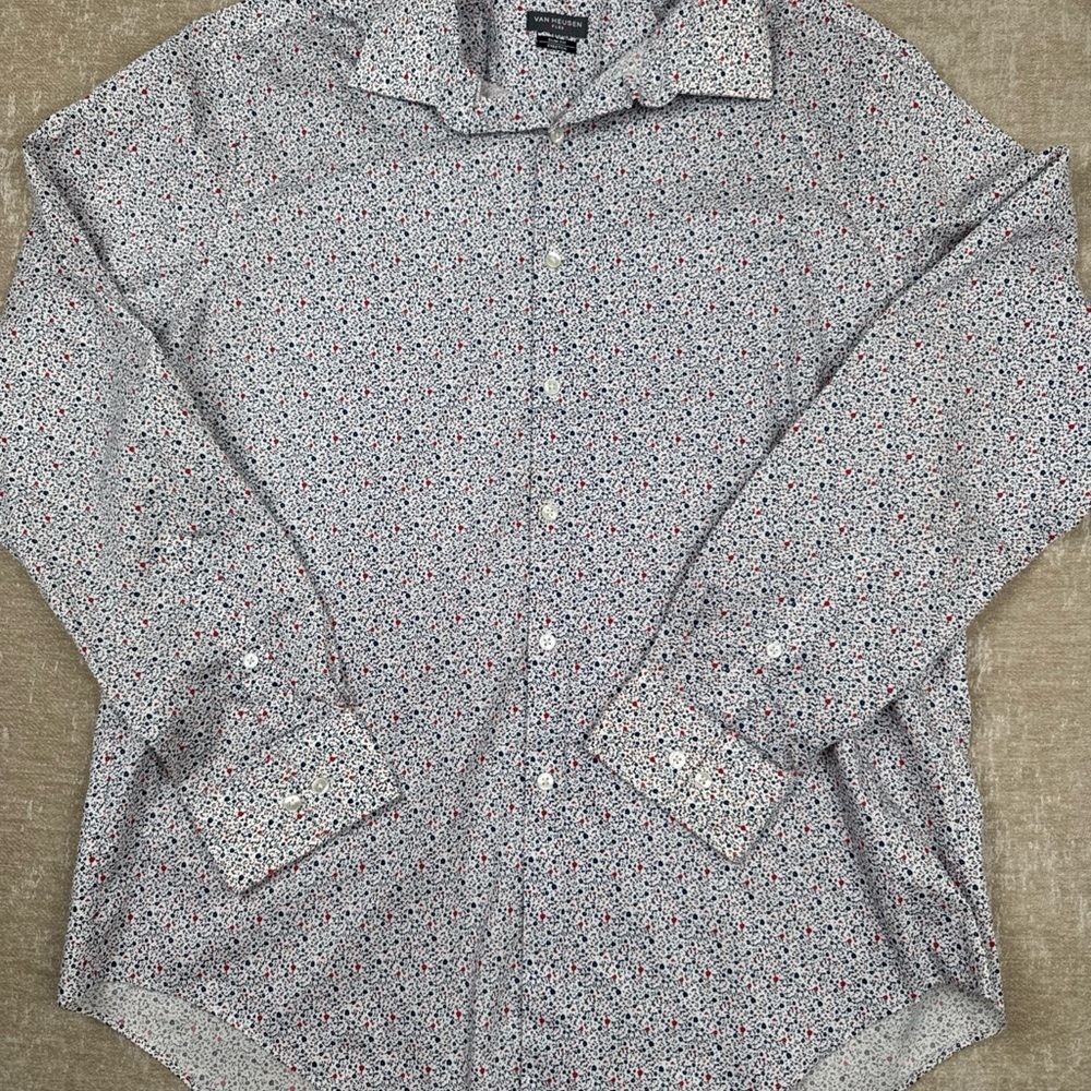 Van Heusen Traveler Men's Shirt 17 1/2 34-35 Blue, White and Red Button Down